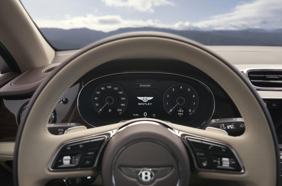 Панель приборов Bentley Bentayga V8 2020 года  (WW) (фото 14 из 37)